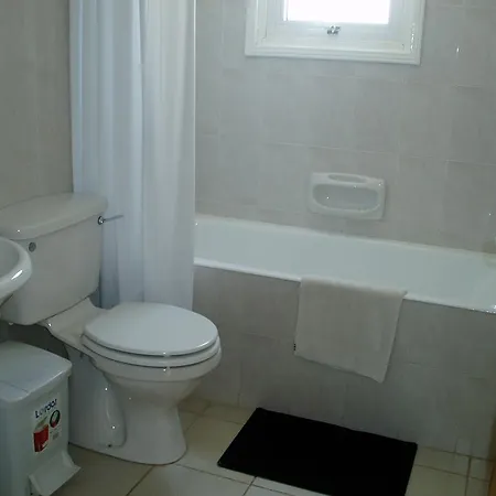 Agora 4 *